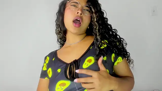 moana taylor online show from 18, 3, 2025