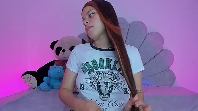 EmmaClarck online show from 5, 12, 2024