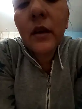 Gatubela212 online show from 3, 10, 2025