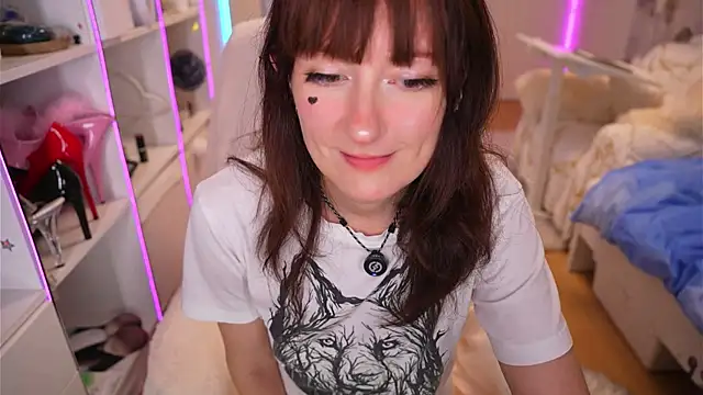Snapshot of Cissy_Glitter chatting on 9, 5, 2026 Cissy Glitter online show from 9, 5, 2026