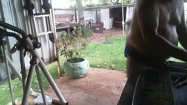 Snapshot of herbie010666 chatting on 9, 2, 2026 herbie010666 online show from 9, 2, 2026