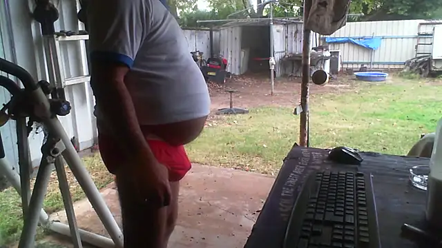 herbie010666 online show from 12, 5, 2026