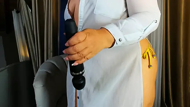 Madissononee online show from 8, 11, 2025