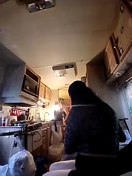 khloebanques online show from 8, 2, 2026