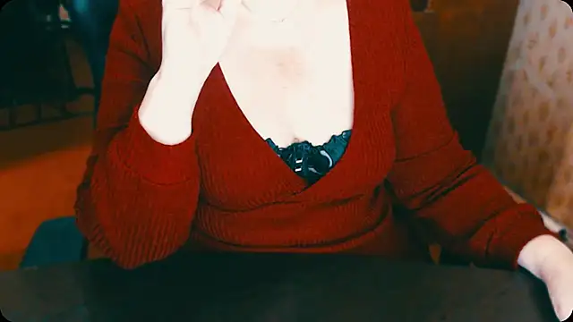 Snapshot of AlisaHot55 chatting on 17, 10, 2025 AlisaHot55 online show from 17, 10, 2025