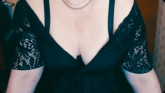 Snapshot of AlisaHot55 chatting on 12, 3, 2025 AlisaHot55 online show from 12, 3, 2025