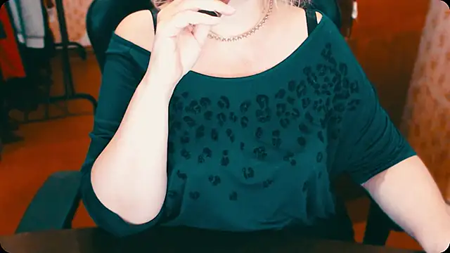 Snapshot of AlisaHot55 chatting on 6, 3, 2025 AlisaHot55 online show from 6, 3, 2025