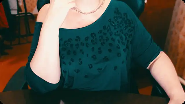 Snapshot of AlisaHot55 chatting on 4, 3, 2025 AlisaHot55 online show from 4, 3, 2025