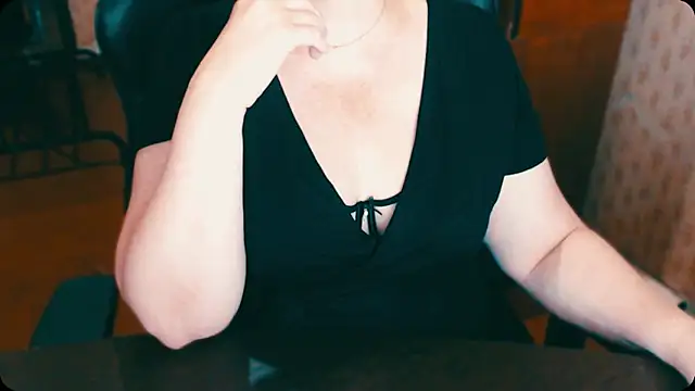 Snapshot of AlisaHot55 chatting on 19, 9, 2025 AlisaHot55 online show from 19, 9, 2025