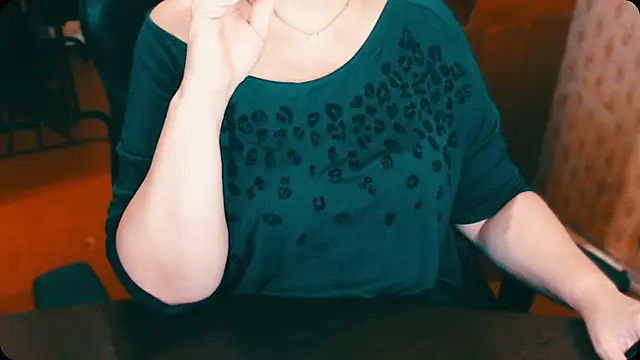 Snapshot of AlisaHot55 chatting on 15, 10, 2025 AlisaHot55 online show from 15, 10, 2025