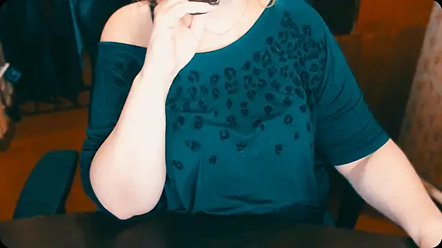 Snapshot of AlisaHot55 chatting on 12, 11, 2025 AlisaHot55 online show from 12, 11, 2025