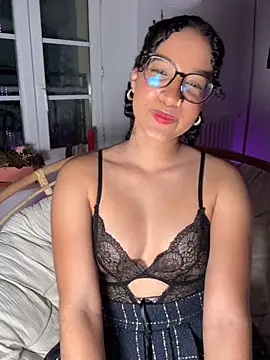 Lauyako online show from 7, 4, 2026