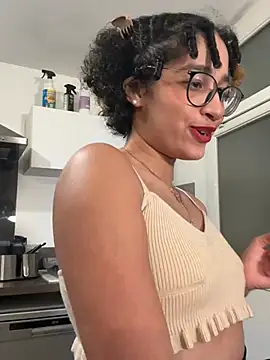 Lauyako online show from 25, 2, 2025