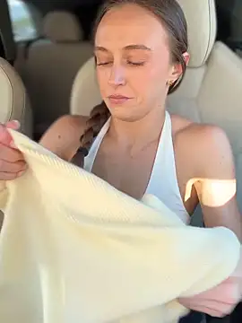 lunagirl13 online show from 11, 4, 2026