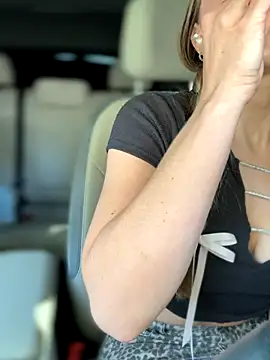 lunagirl13 online show from 17, 9, 2025