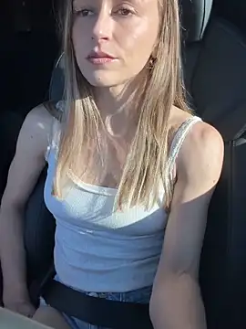 lunagirl13 online show from 15, 5, 2026