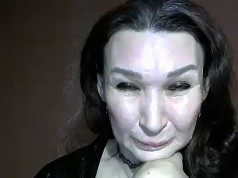 PrettyAndWild online show from 13, 3, 2025