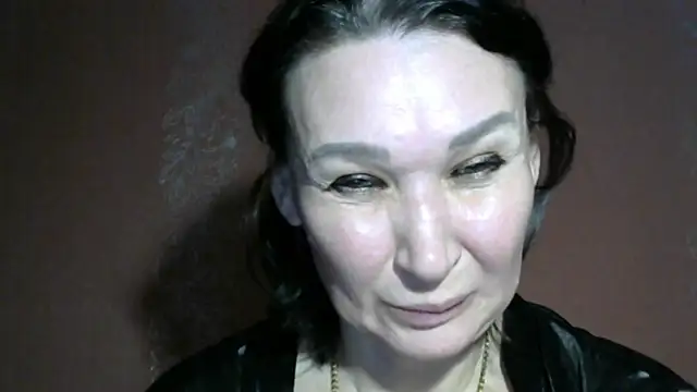 PrettyAndWild online show from 5, 10, 2025