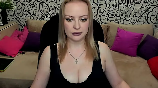 Hotdreamhere online show from 24, 5, 2026