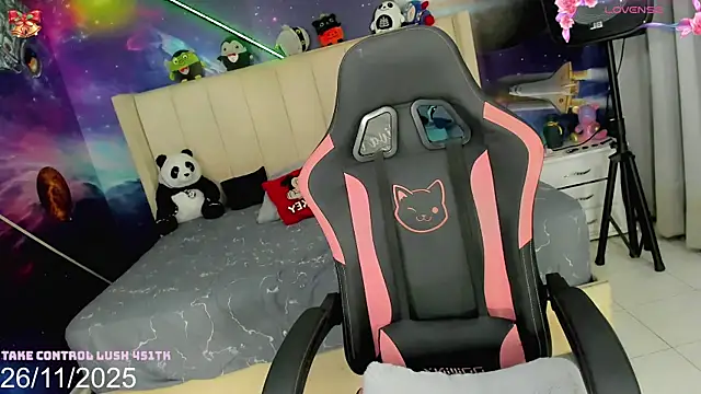 Nella Dolls online show from 26, 11, 2025