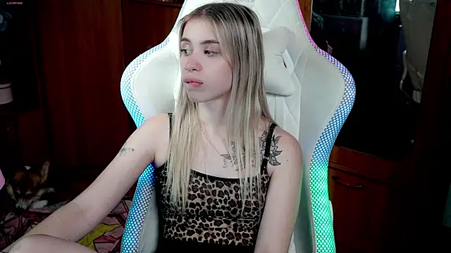 ho1yho1e online show from 11, 11, 2025