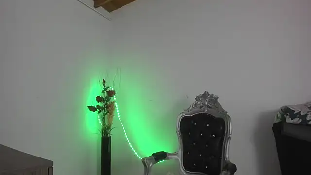 Snapshot of Hela_wet chatting on 18, 3, 2025 Hela wet online show from 18, 3, 2025