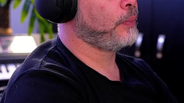 Sanders White online show from 26, 9, 2025