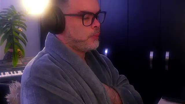 Sanders White online show from 15, 9, 2025