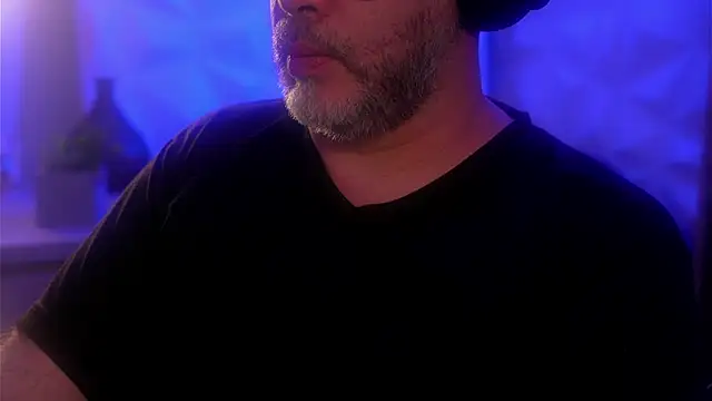 Sanders White online show from 6, 10, 2025