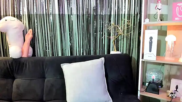 lilly sweett online show from 14, 3, 2026