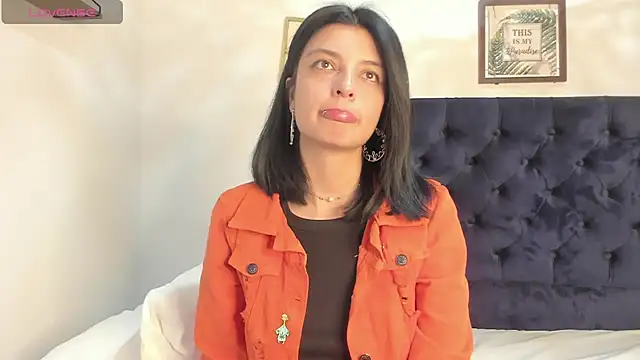 Snapshot of AneeSmith chatting on 13, 12, 2024 AneeSmith online show from 13, 12, 2024