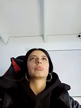 Snapshot of AneeSmith chatting on 15, 3, 2025 AneeSmith online show from 15, 3, 2025