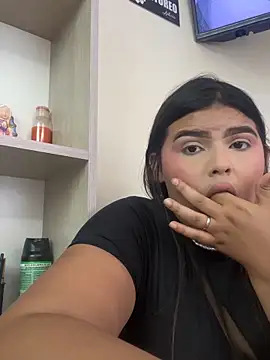 Lia sexx online show from 6, 3, 2026