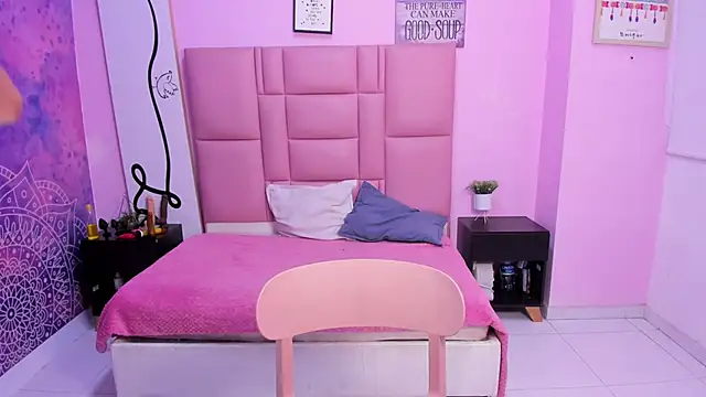 Alison Jhones7 online show from 21, 3, 2025