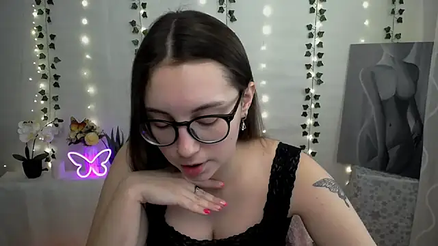 Snapshot of SweetPrincess_ chatting on 7, 3, 2025 SweetPrincess online show from 7, 3, 2025