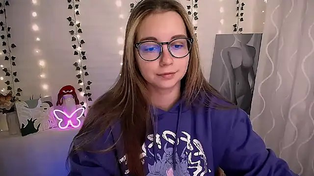 Snapshot of SweetPrincess_ chatting on 15, 10, 2025 SweetPrincess online show from 15, 10, 2025