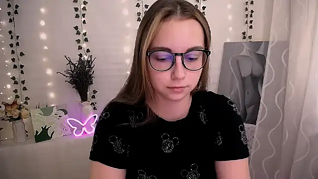 Snapshot of SweetPrincess_ chatting on 15, 9, 2025 SweetPrincess online show from 15, 9, 2025