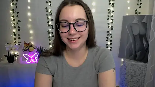 Snapshot of SweetPrincess_ chatting on 5, 3, 2025 SweetPrincess online show from 5, 3, 2025