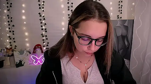 Snapshot of SweetPrincess_ chatting on 6, 10, 2025 SweetPrincess online show from 6, 10, 2025