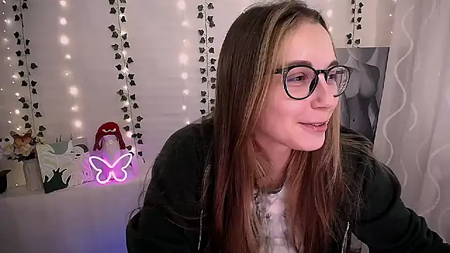 Snapshot of SweetPrincess_ chatting on 14, 10, 2025 SweetPrincess online show from 14, 10, 2025