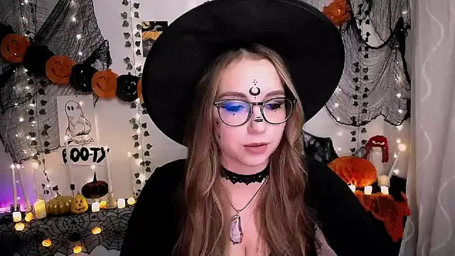 Snapshot of SweetPrincess_ chatting on 29, 10, 2025 SweetPrincess online show from 29, 10, 2025