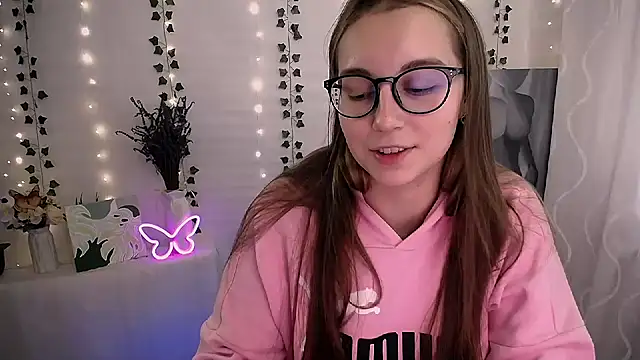 Snapshot of SweetPrincess_ chatting on 3, 10, 2025 SweetPrincess online show from 3, 10, 2025