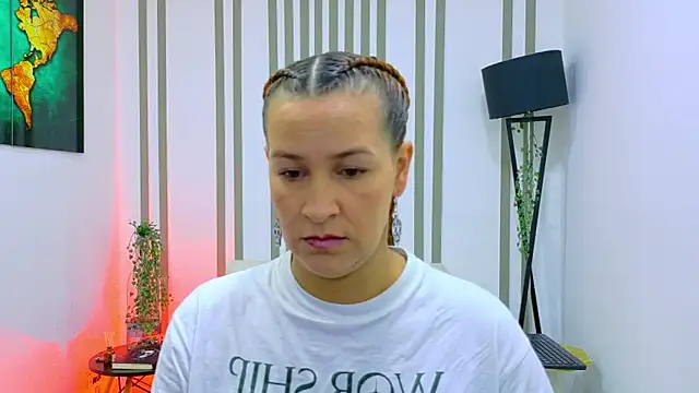 Britney taylor  online show from 20, 11, 2025