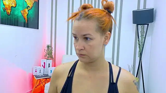 Britney taylor  online show from 17, 10, 2025