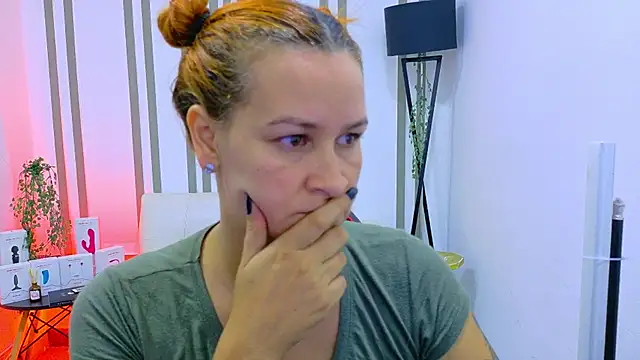 Britney taylor  online show from 7, 11, 2025