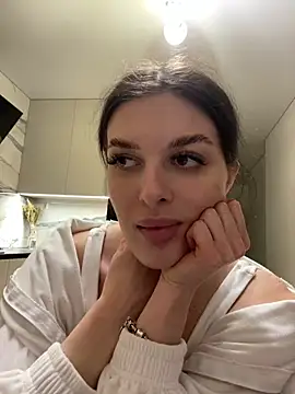 little belucci online show from 18, 2, 2026