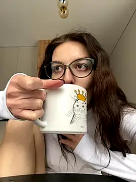 little belucci online show from 11, 10, 2025