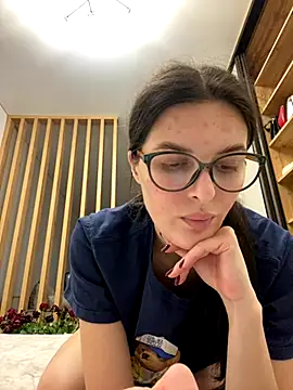 little belucci online show from 22, 10, 2025