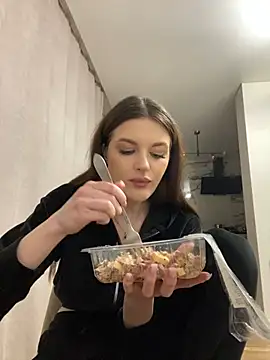 little belucci online show from 10, 3, 2025