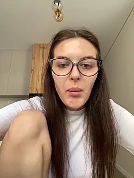 little belucci online show from 13, 10, 2025